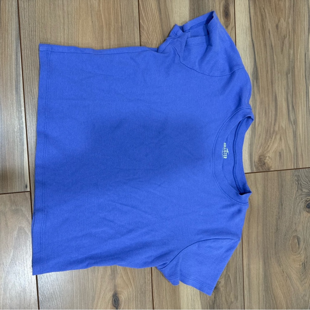Hollister Vibrant purple Tee